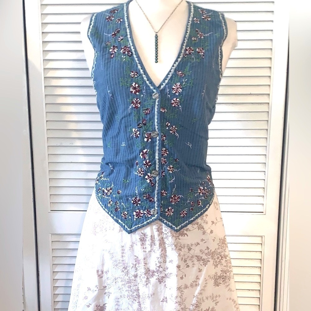 Vintage 80s Vest with floral embroidery Women’s size Large